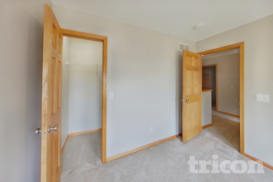 Building Photo - 1230 Varner Way