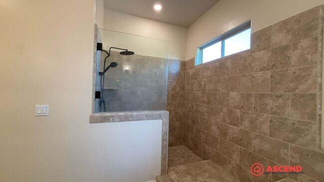 Building Photo - Amazing Home Off Calloway and Snow Rd!