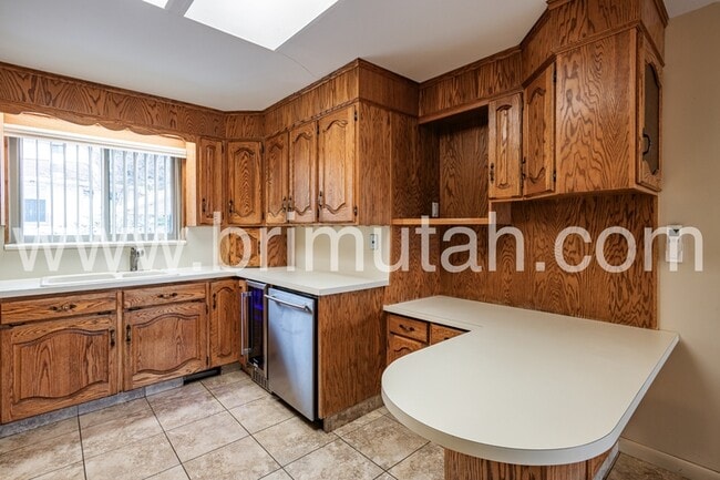 Building Photo - 3608 Eastwood Dr