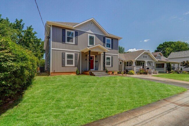 Primary Photo - 1345 E Cherry St