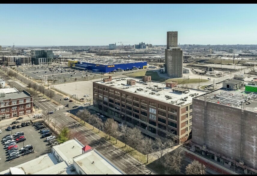 Building Photo - 4100 Forest Park Ave