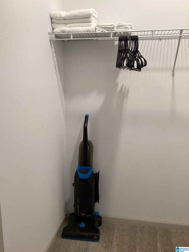 Building Photo - 4000 Skyline Rdg Rd