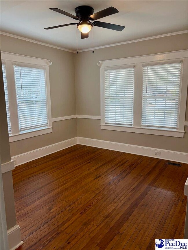 Building Photo - 510 Warley St