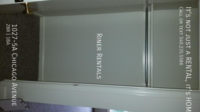 Building Photo - 1027-5A Chicago Ave