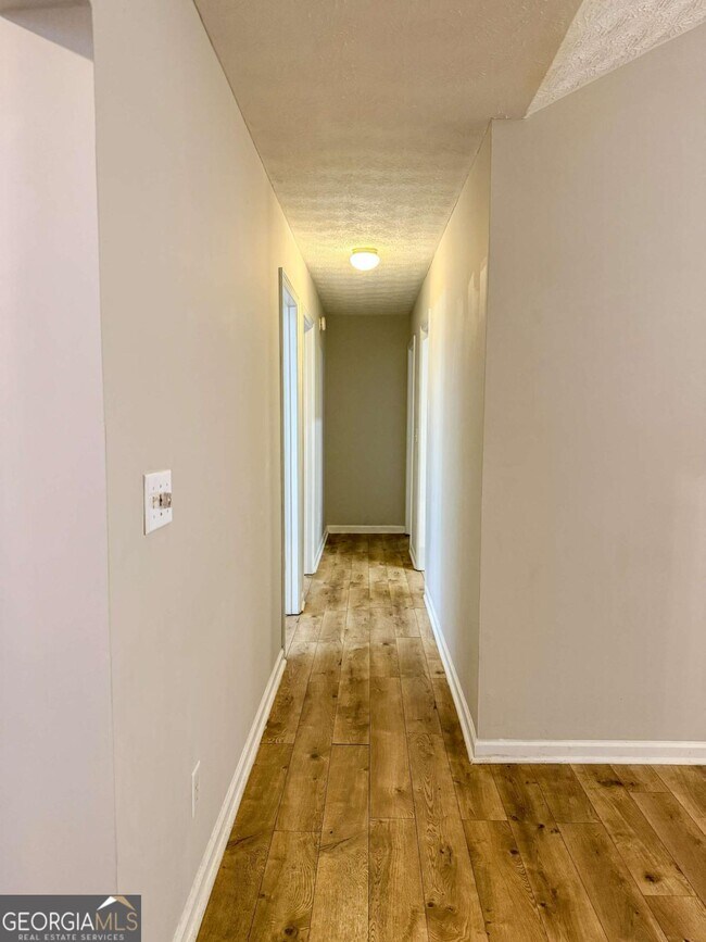 Building Photo - 5555 Grove Place Crossing SW