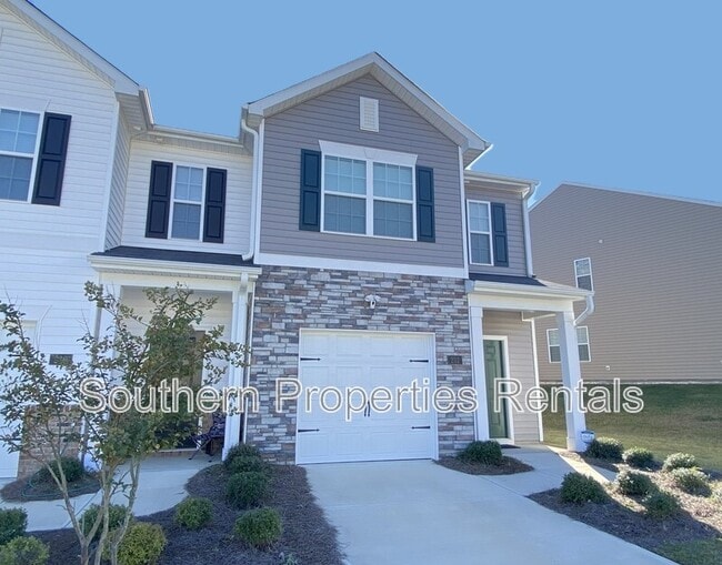 Building Photo - 232 David Hl Dr