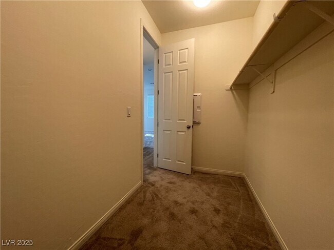 Building Photo - 11747 Emerald Lk Ave