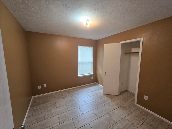 Building Photo - 21214 Ambergris Ct