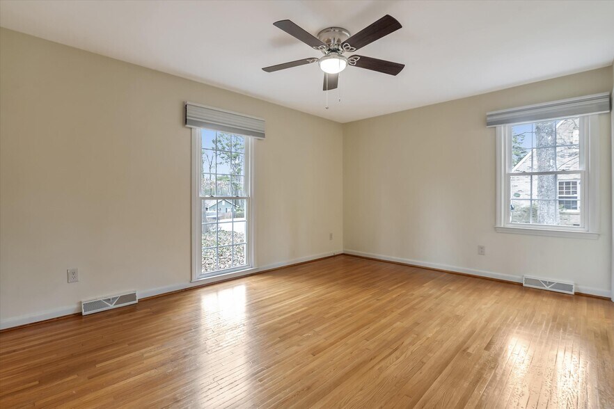 Building Photo - 700 Rama Rd