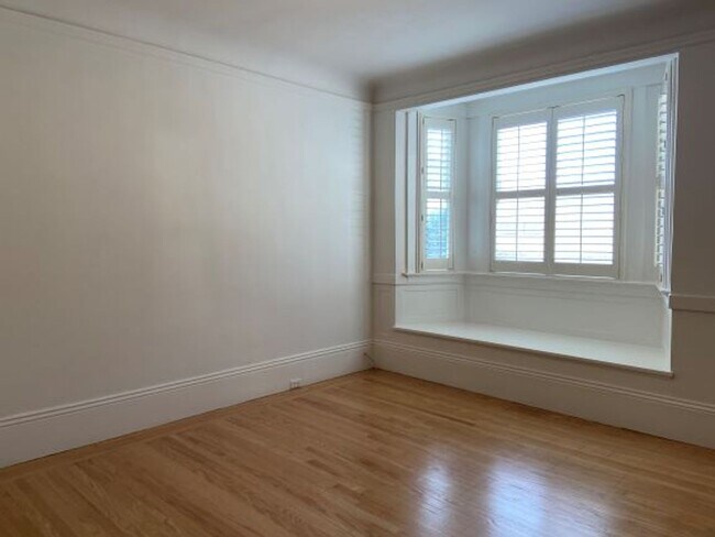 Building Photo - 427-427a Filbert St