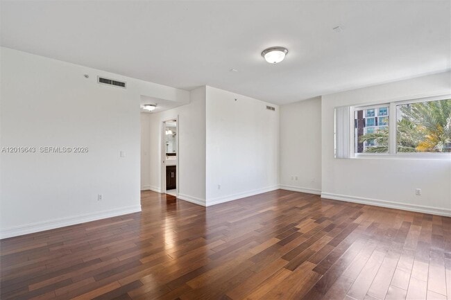Building Photo - 455 E Palmetto Park Rd
