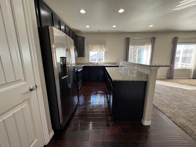 Building Photo - Beautiful 4 Bed, 3 Bath Home – Modern Upgrades, Spacious Backyard & Prime Location
