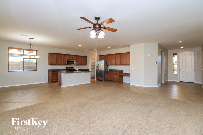 Building Photo - 32874 N Pebble Creek Dr