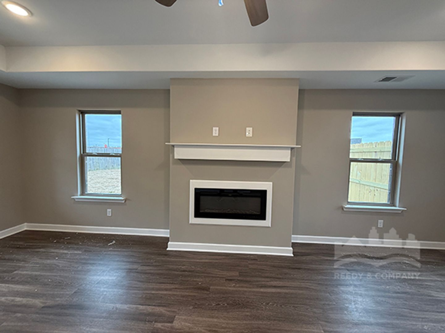 Building Photo - 581 Tucker View Dr