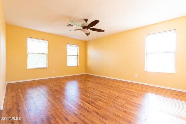 Building Photo - 1296 E Weatherby Way