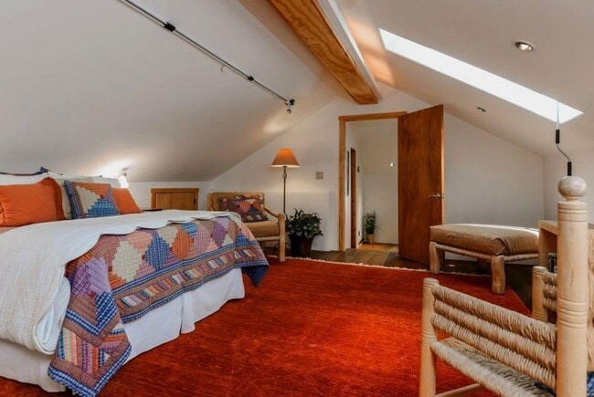 Building Photo - Live in a Piece of Santa Fe’s History – Av...