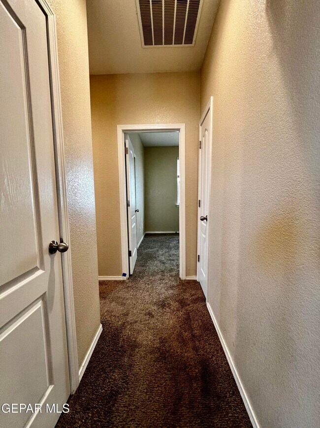 Building Photo - 14756 Boer Trail