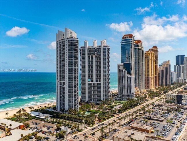 Building Photo - 18201 Collins Ave
