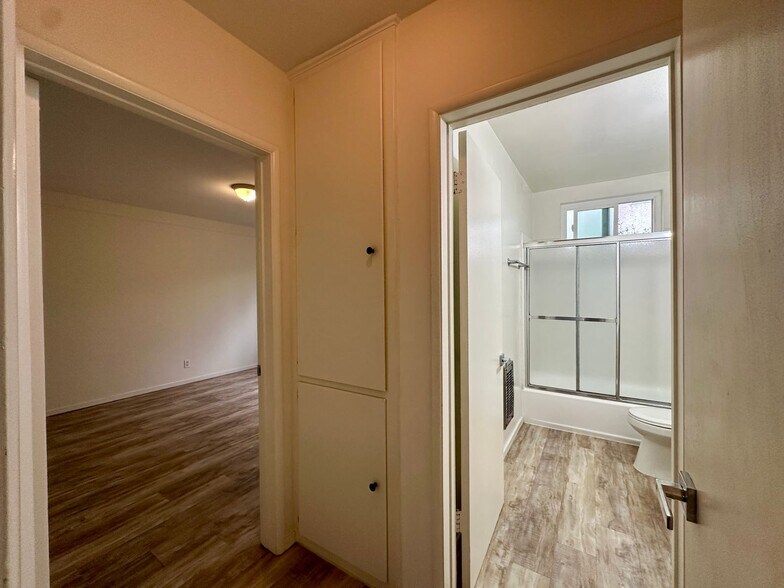 Building Photo - 12301-12307 Pacific Ave