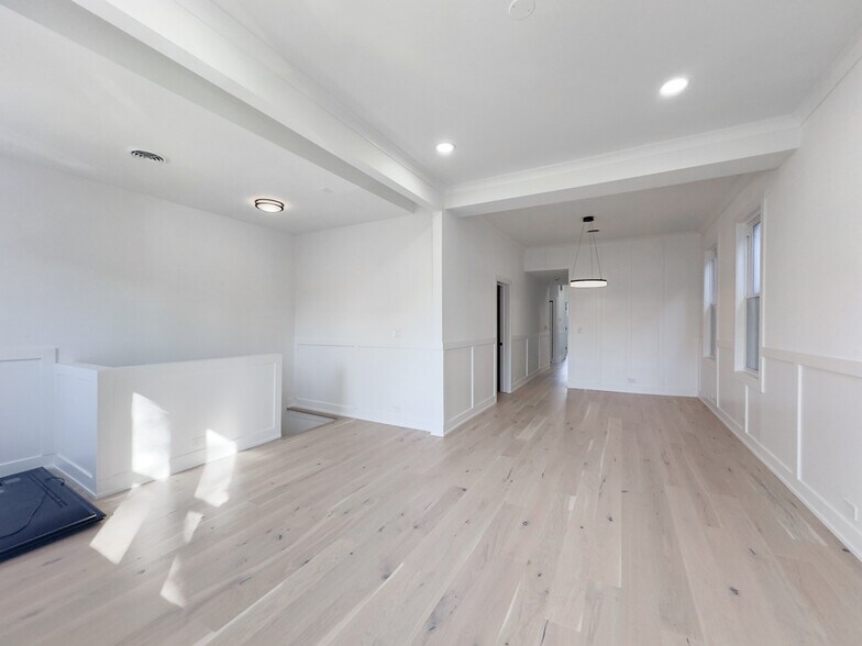 Building Photo - 2131 N Bingham St