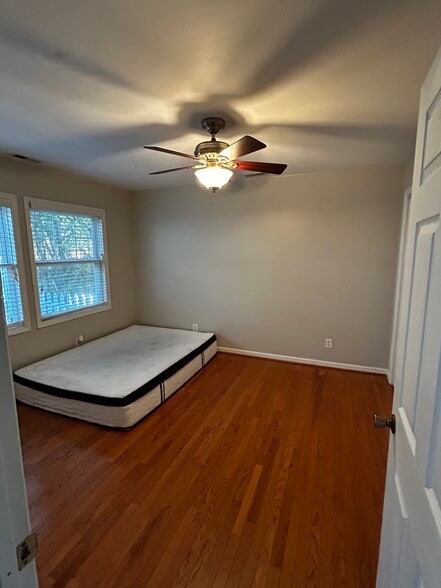 Building Photo - 125 Lost Tree Rd