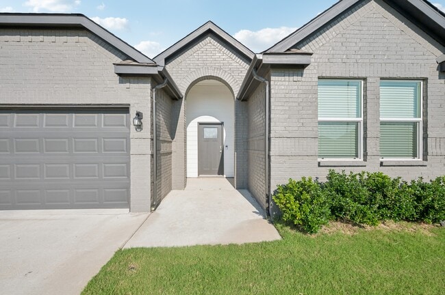Building Photo - 4266 W Vlg Pk Dr