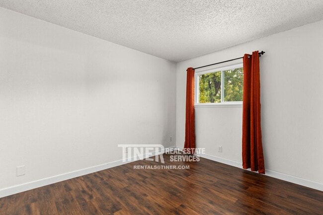 Building Photo - 3960 Annabelle Ave