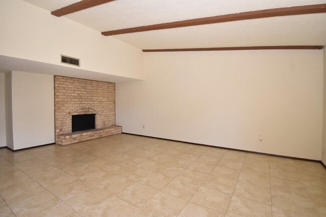 Building Photo - 16407 Cairnway Dr