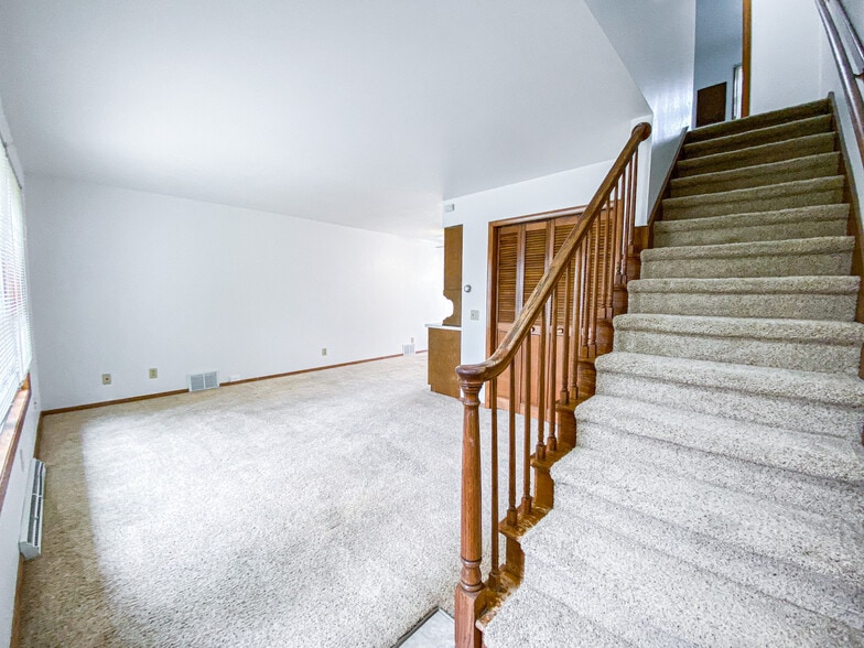 Primary Photo - Fiedler Apartments