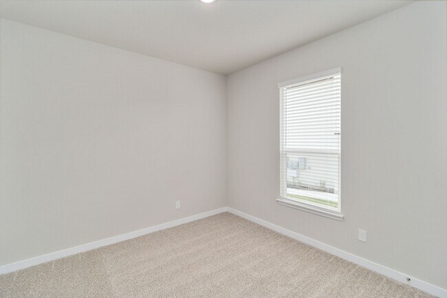 Building Photo - Luxury Duplex in Buda TX!