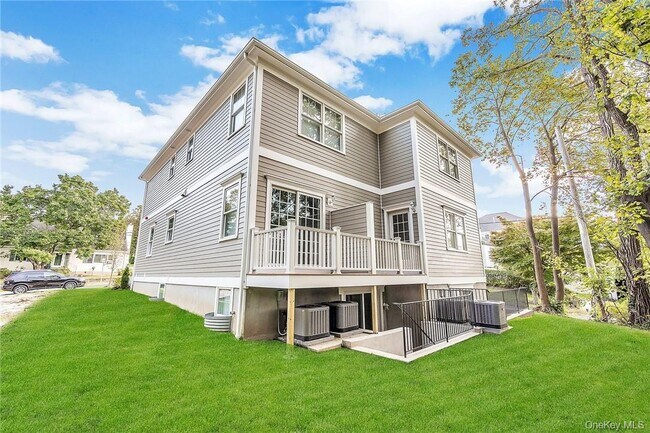 Building Photo - 233 Lincoln Ave