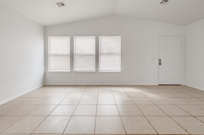 Building Photo - 913 SW 153rd St