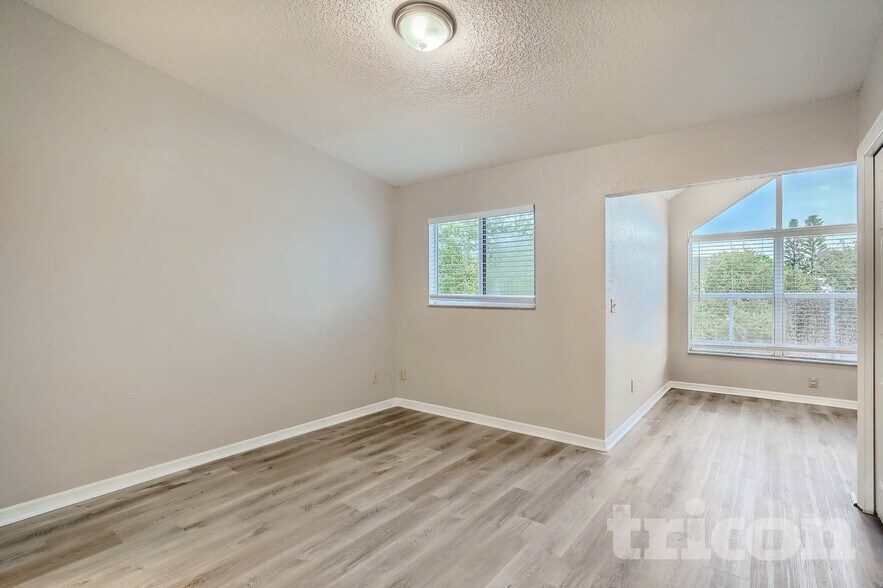 Building Photo - 14718 Seminole Trail