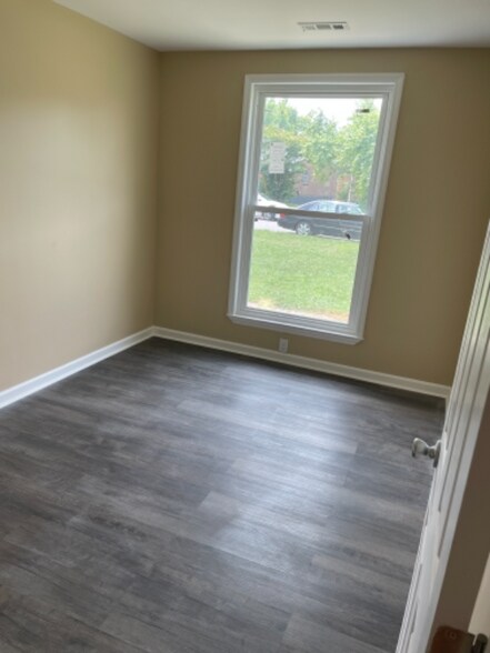 Building Photo - 3316 Cocoa Dr