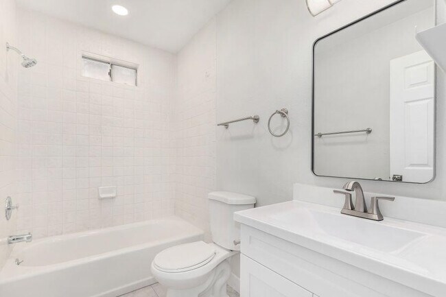 Building Photo - 4316 E Rose Marie Ln