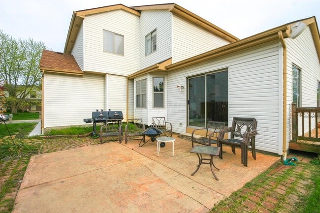 Building Photo - 1310 Abbeyhill Dr
