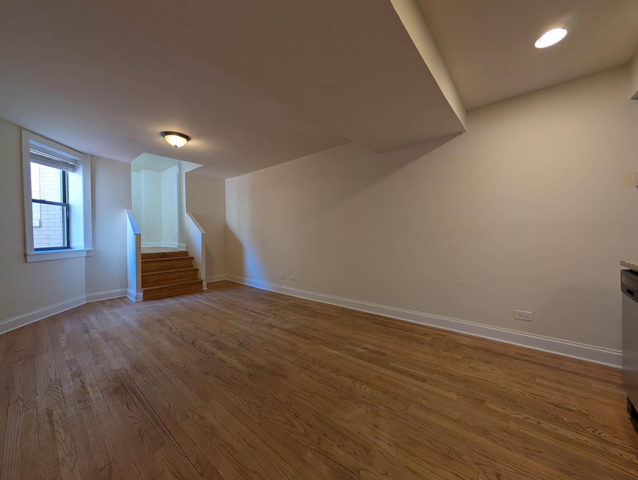 Building Photo - 4036 N Ashland Ave