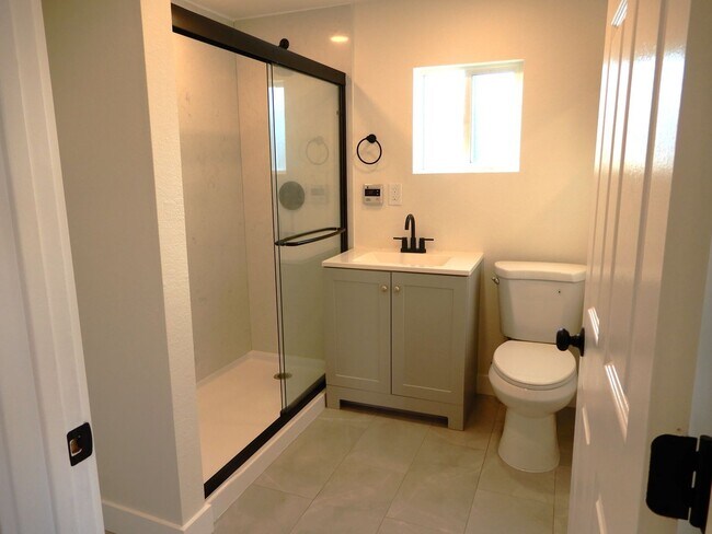 Building Photo - REDUCED!!!