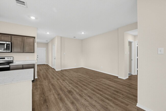 Building Photo - 116 Sir Barton Ln