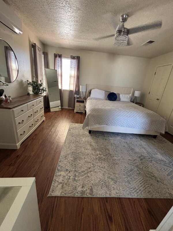 Building Photo - 1301 Parkway Dr NW