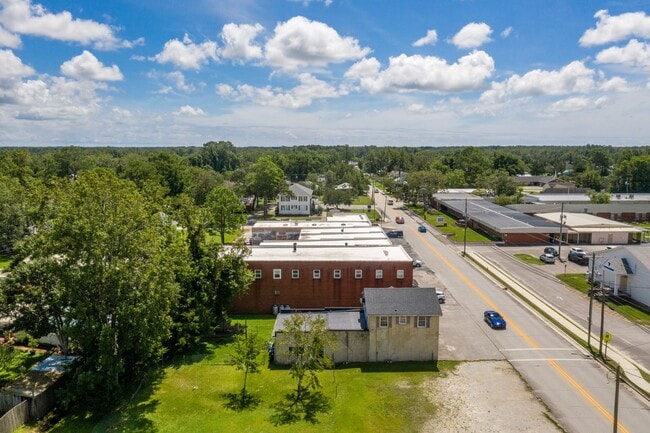 Building Photo - 236 Chatham St