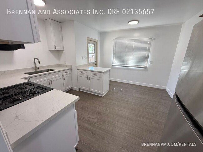 Building Photo - 456 Davidson-#B