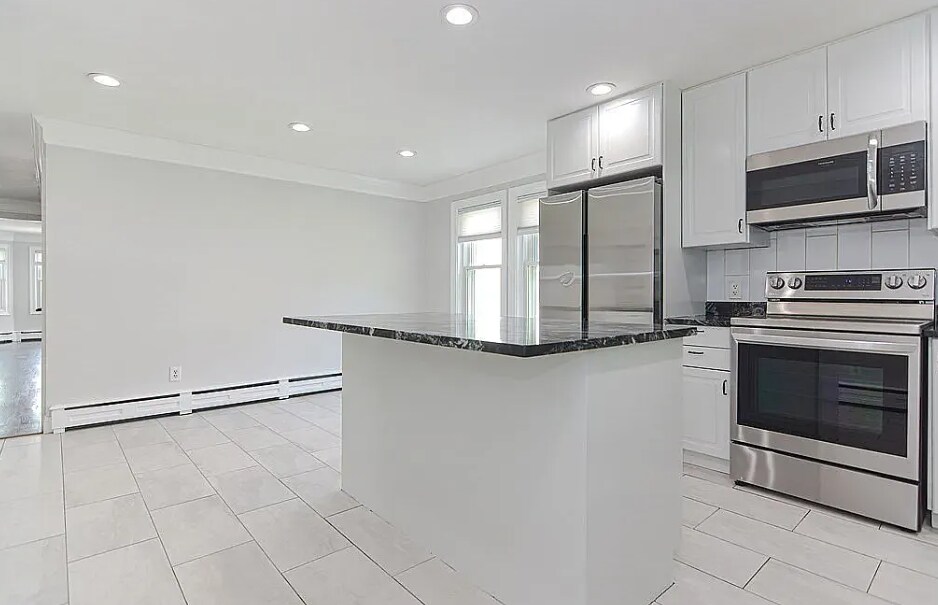 Building Photo - 237 Trenton St