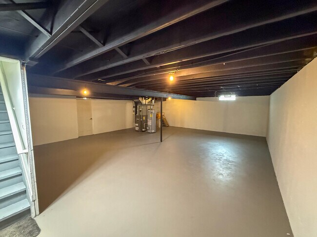 Building Photo - 38619 Watson Cir