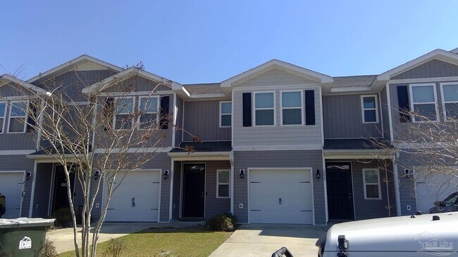 Building Photo - 6053 Royal Port Ct