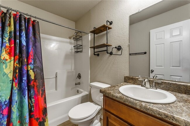 Building Photo - 530 Lasso Ln