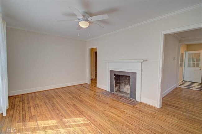 Building Photo - 654 Schuyler Ave SE