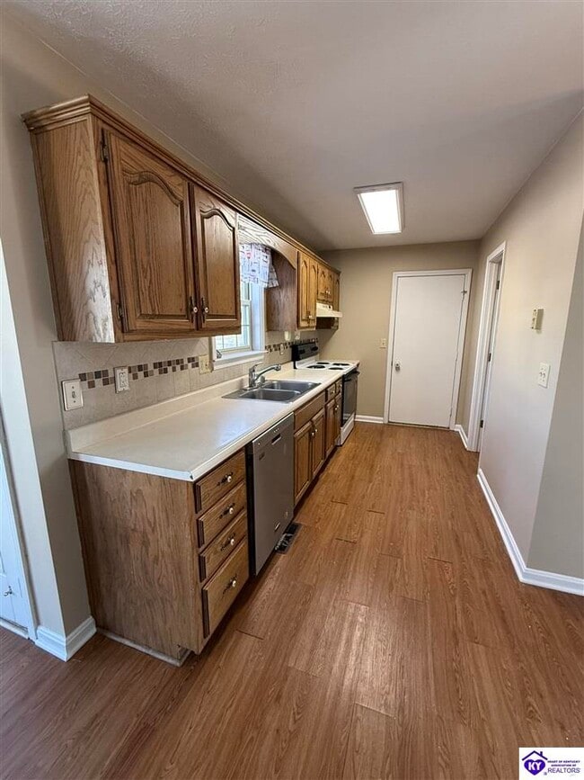 Building Photo - 110 Brendenwood Ct