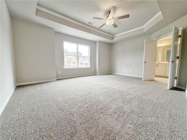 Building Photo - 1446 Fern Ridge Ln