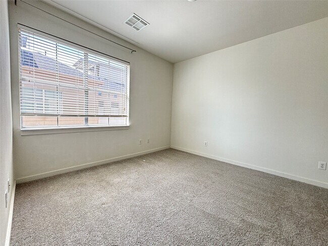 Building Photo - 2402 Morgan St